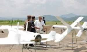 Ông Kim Jong-un yêu cầu sản xuất hàng loạt drone tự sát Ông Kim Jong-un yêu cầu sản xuất hàng loạt drone tự sát