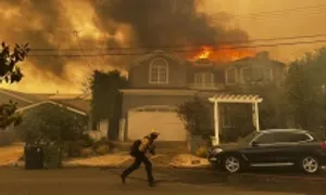 Cháy rừng đe dọa khu nhà giàu bậc nhất California